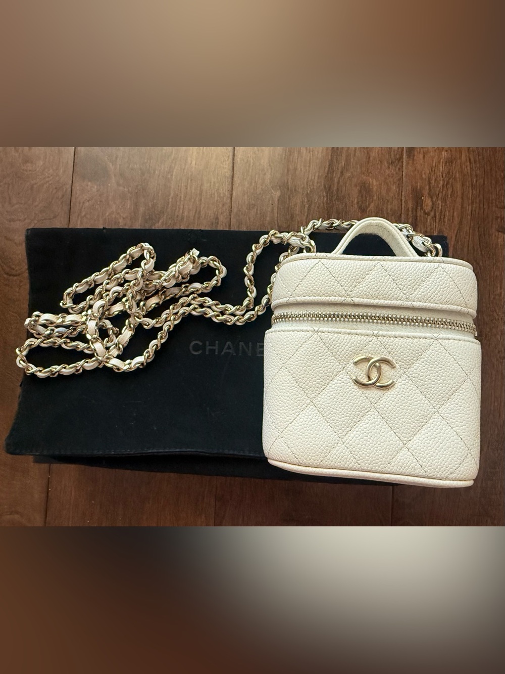 CHANEL AUTHENTIC Caviar Quilted Small Vanity Handle Chain Bag White
